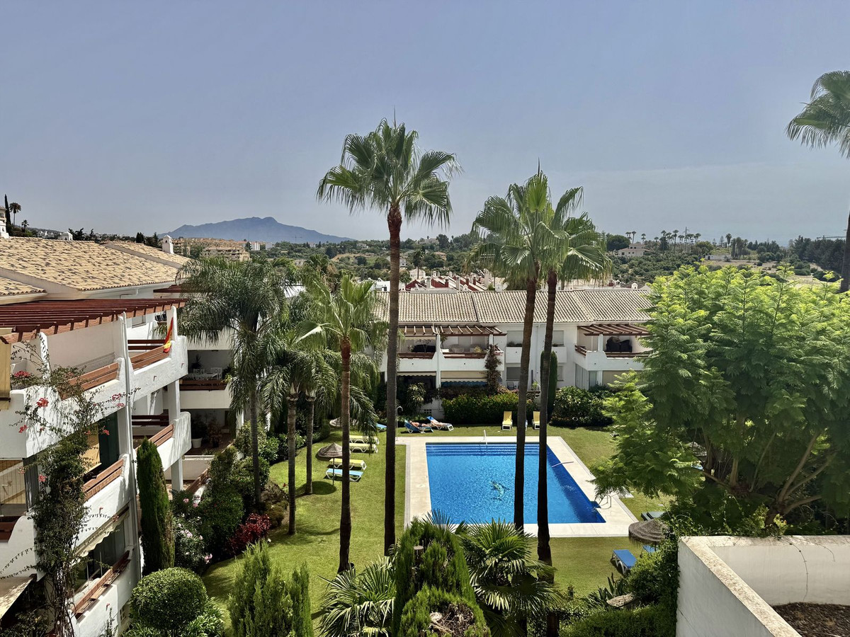 Nueva Milla de Oro, Estepona